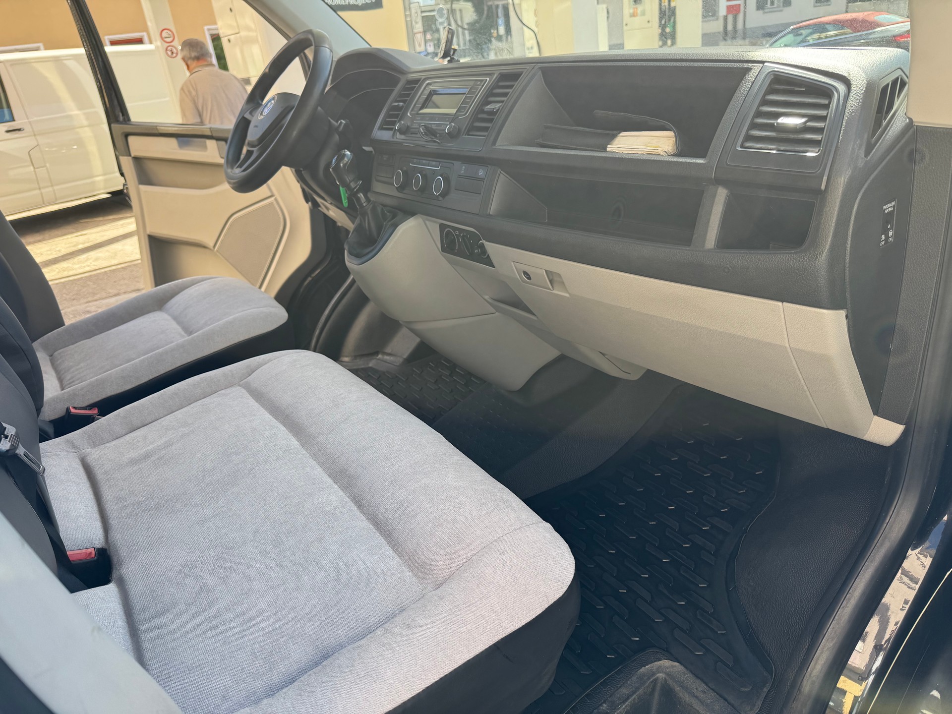 VW T6 2.0 TDI 4Motion-image-9