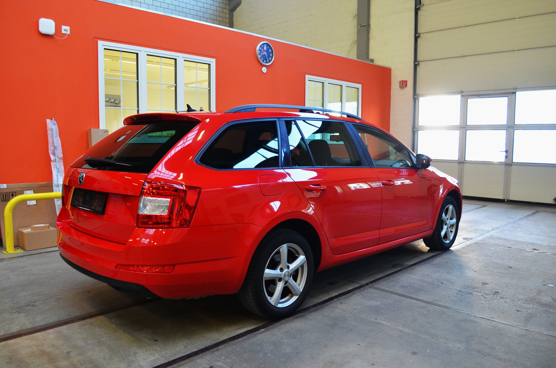 SKODA Octavia Combi 1.8 TSI Ambition 4x4 DSG-image-4