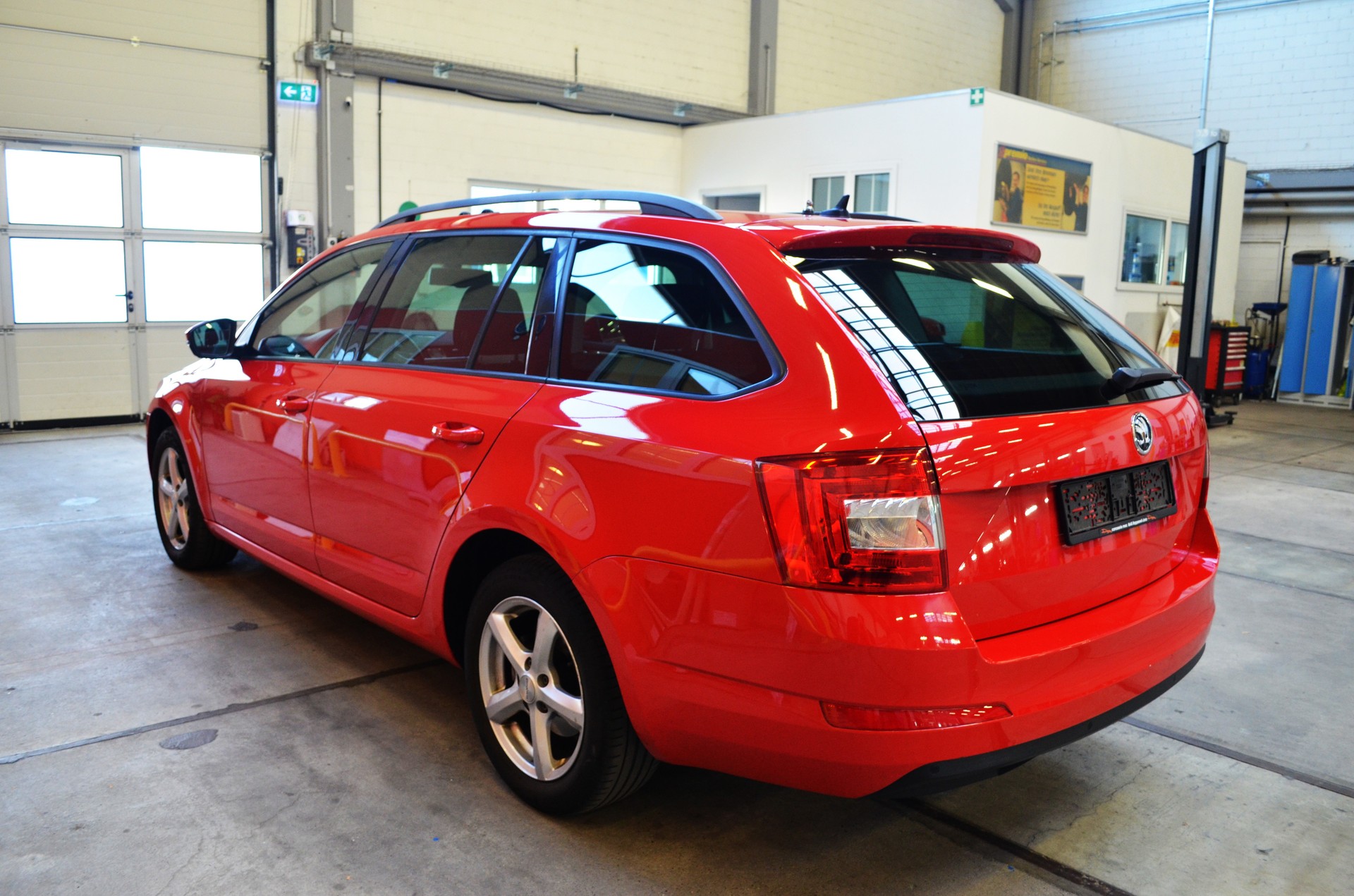 SKODA Octavia Combi 1.8 TSI Ambition 4x4 DSG-image-6