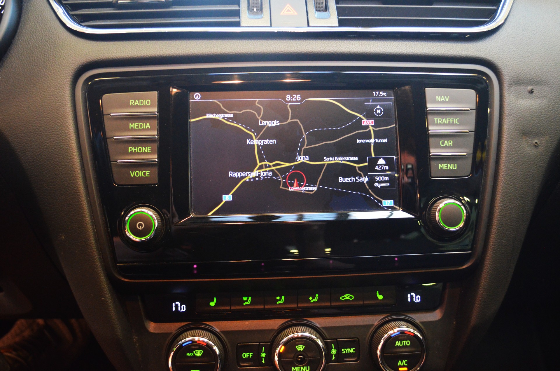 SKODA Octavia Combi 1.8 TSI Ambition 4x4 DSG-image-9