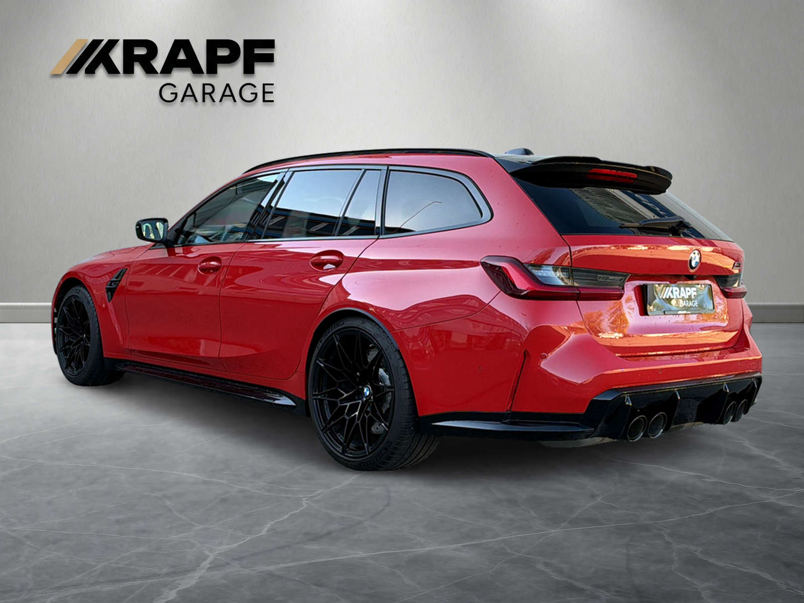 BMW M3 Touring xDrive Competition M-showroom-element-2