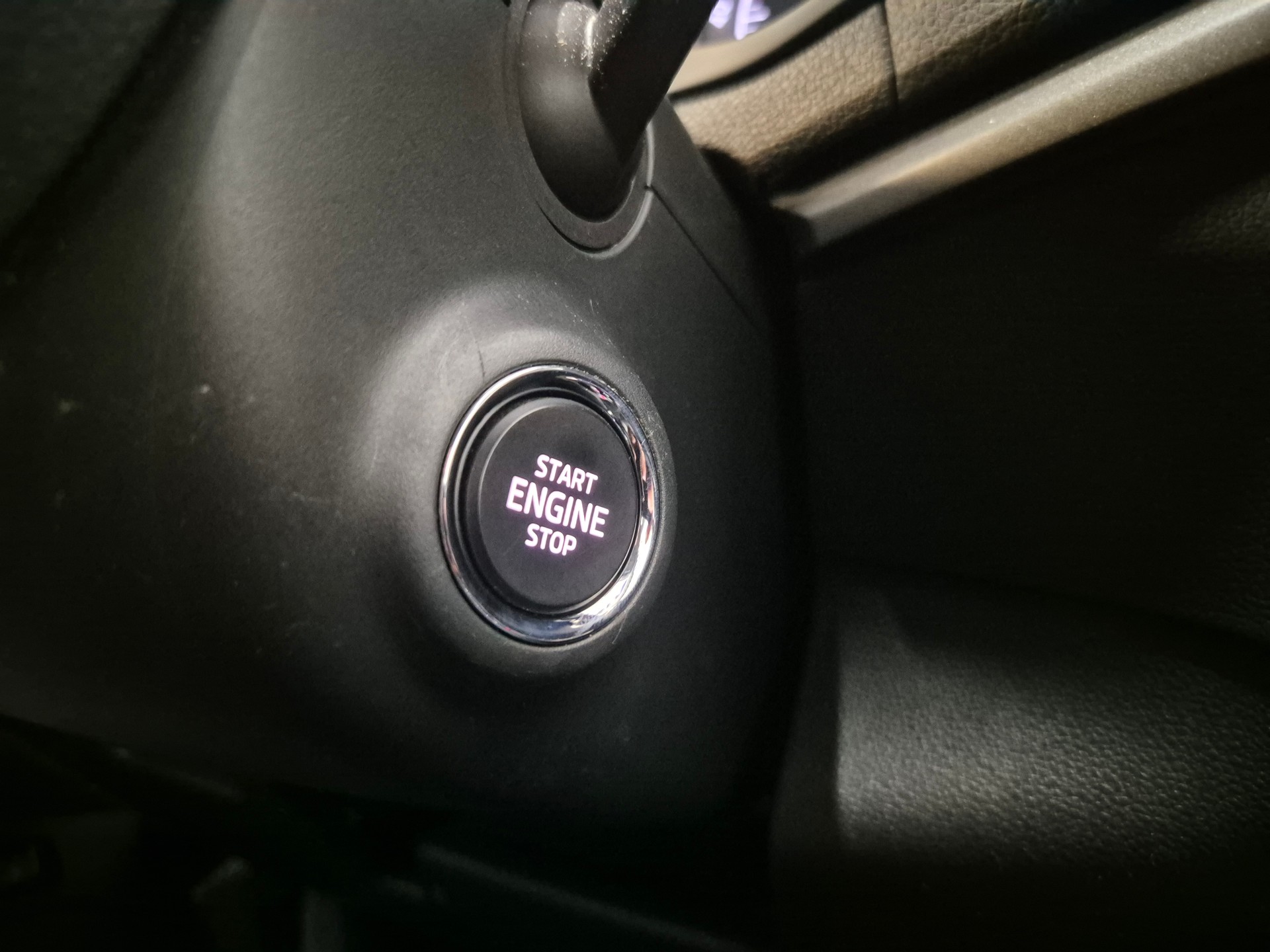 SKODA Karoq 1.6 TDI CR Ambition DSG-image-12