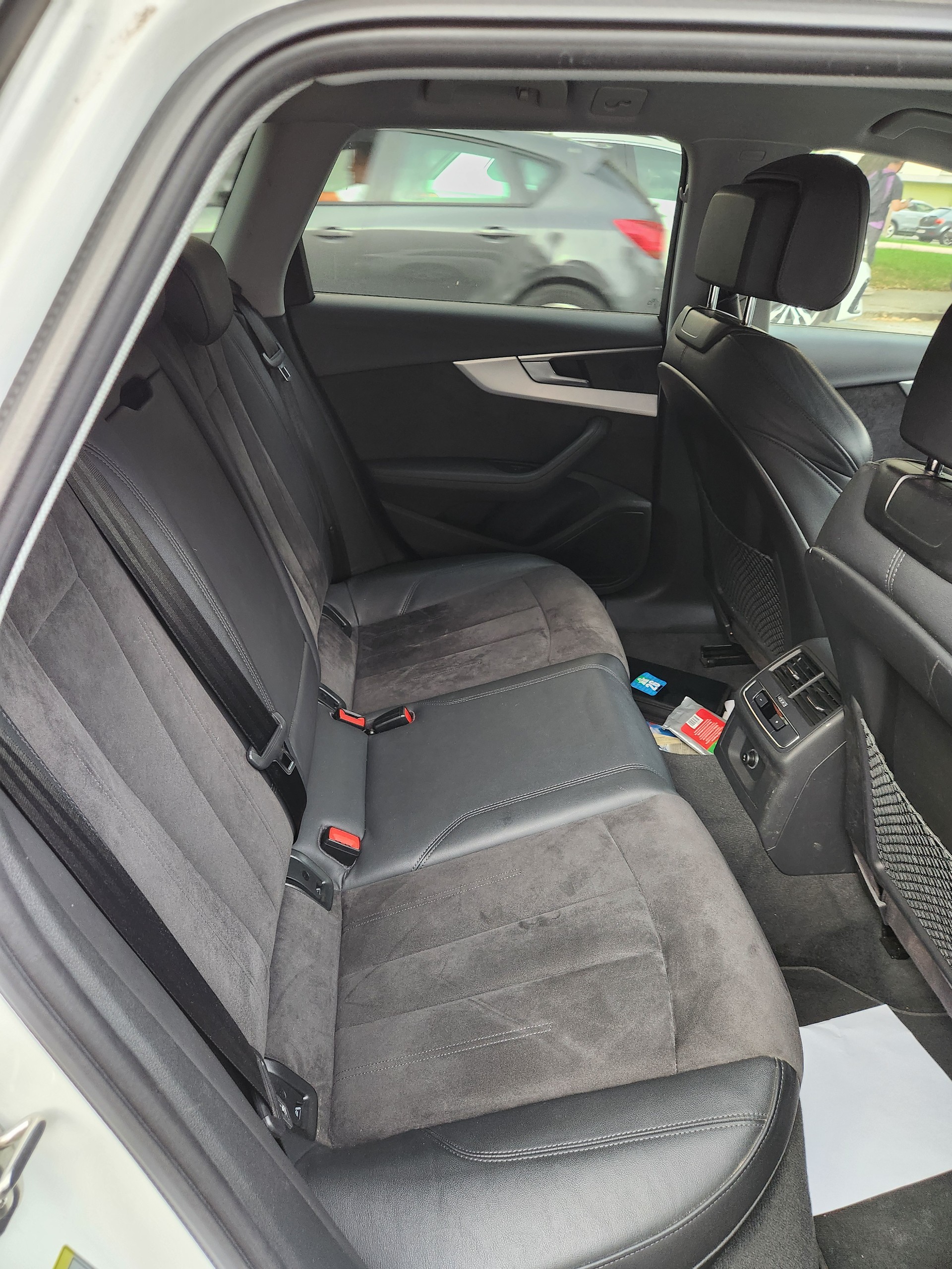 AUDI A4 Avant 2.0 TFSI g-tron S-tronic-image-8