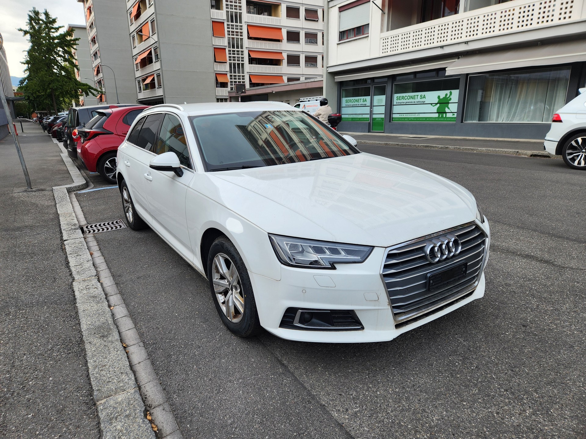 AUDI A4 Avant 2.0 TFSI g-tron S-tronic-image-2