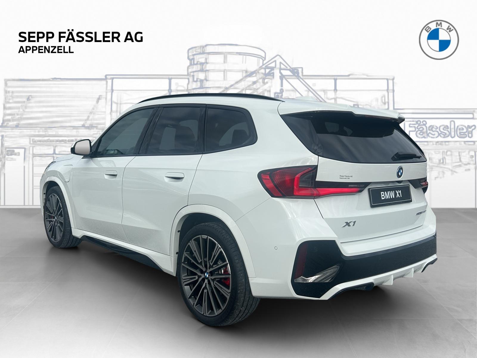 BMW X1 xDrive30e M Sport Pro-showroom-element-2