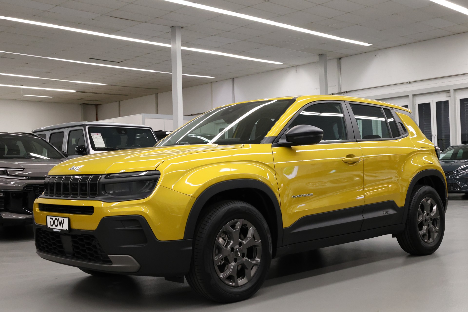 JEEP Avenger 1.2 MHEV Longitude-showroom-element-3