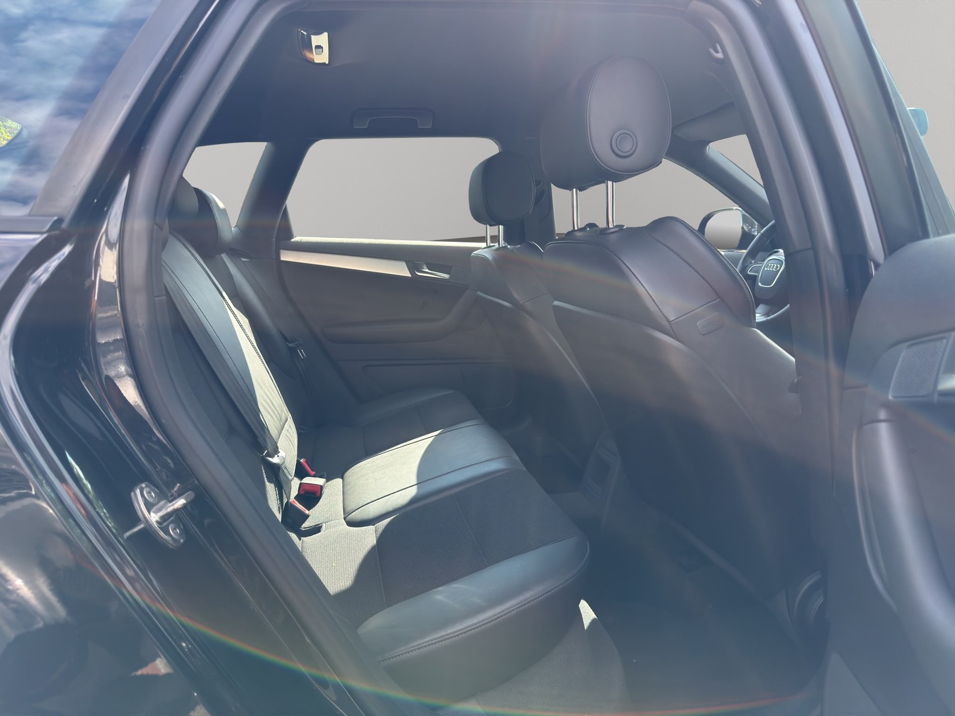 AUDI A3 Sportback 1.8 TFSI Ambition-image-10