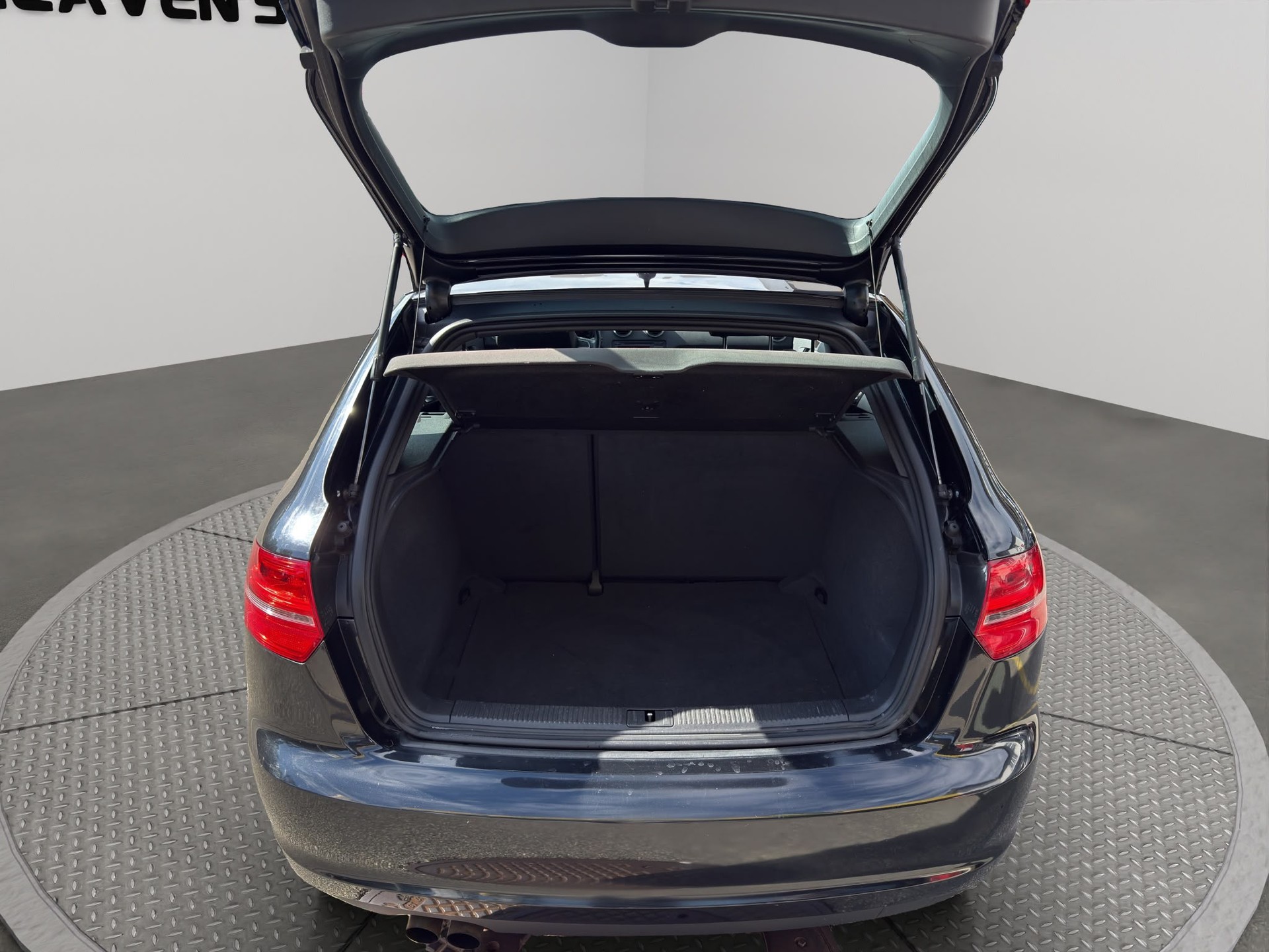 AUDI A3 Sportback 1.8 TFSI Ambition-image-7