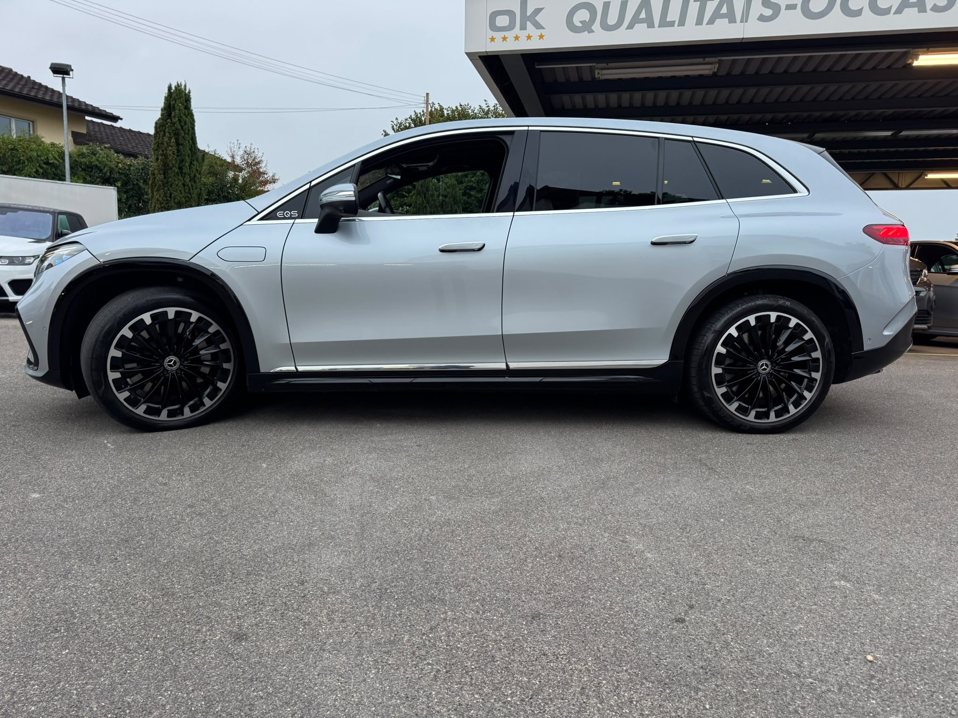 MERCEDES-BENZ EQS SUV 580 4Matic Executive Edition-image-3
