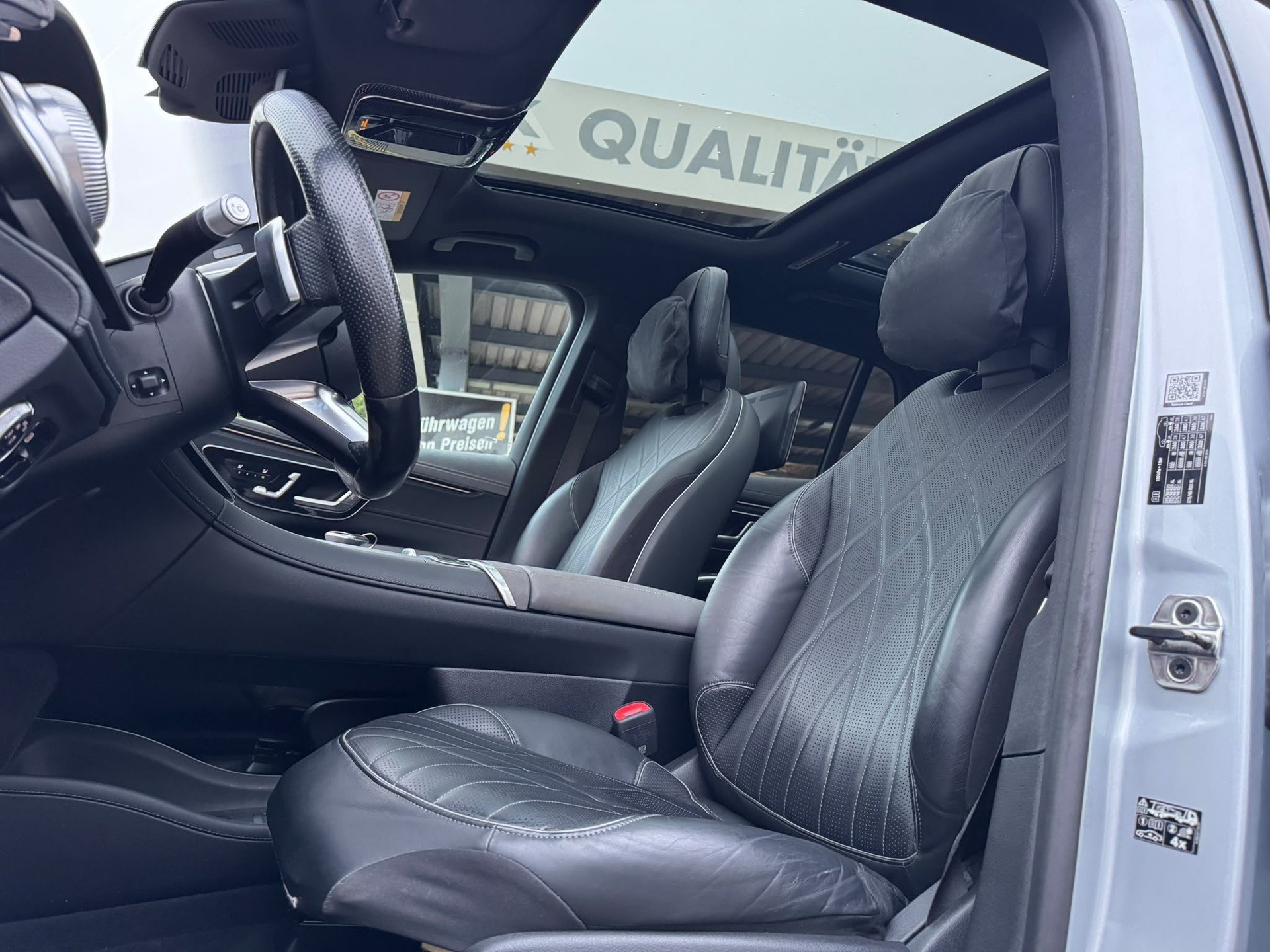 MERCEDES-BENZ EQS SUV 580 4Matic Executive Edition-image-13