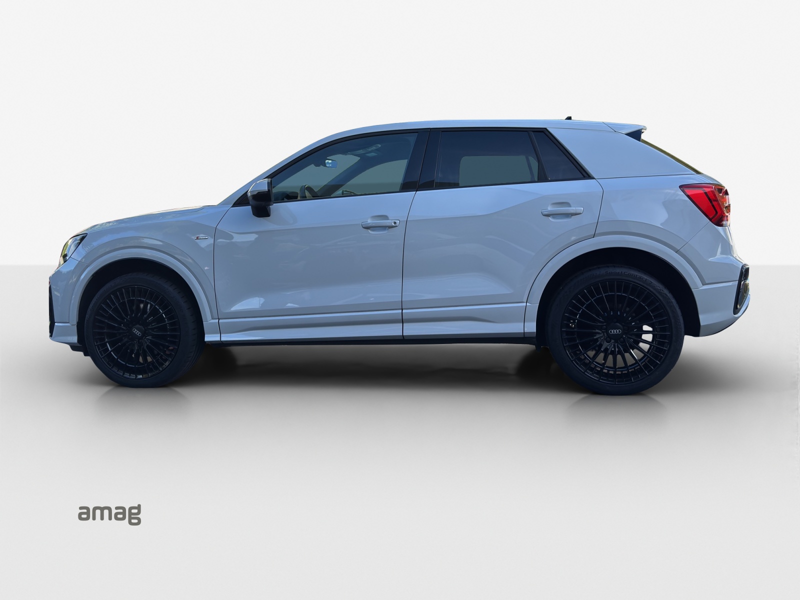 AUDI Q2 40 TFSI S line Attraction quattro S-tronic-showroom-element-1