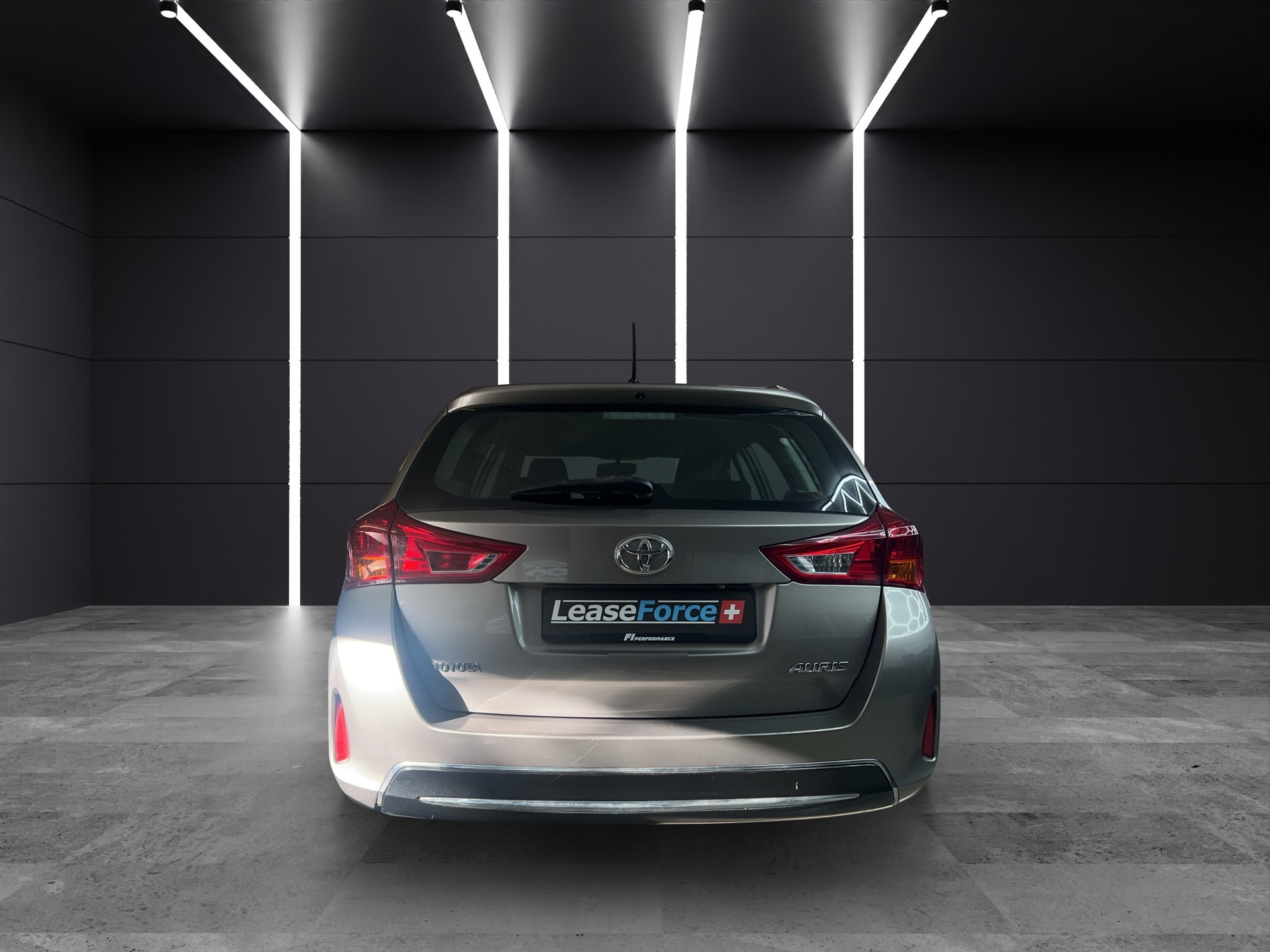TOYOTA Auris Touring Sports 1.6 Terra-image-5