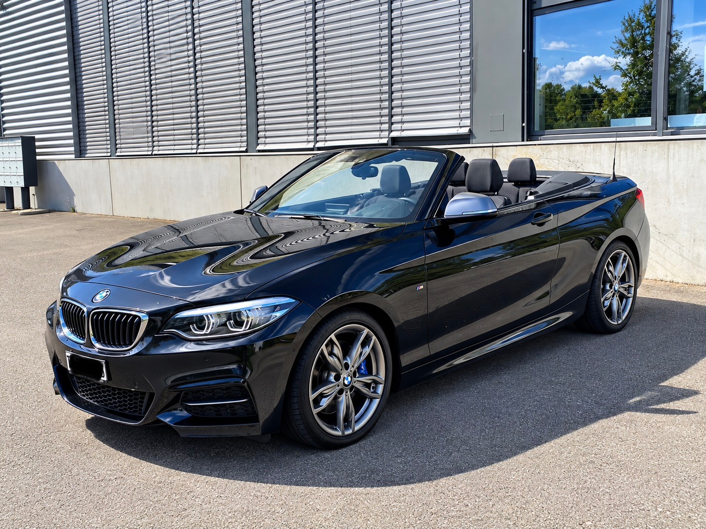 BMW M240i xDrive SAG-image-0