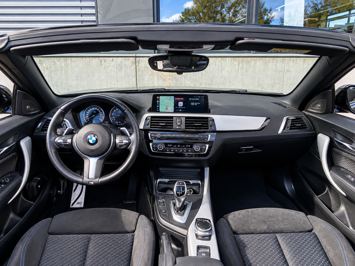 BMW M240i xDrive SAG-image-5