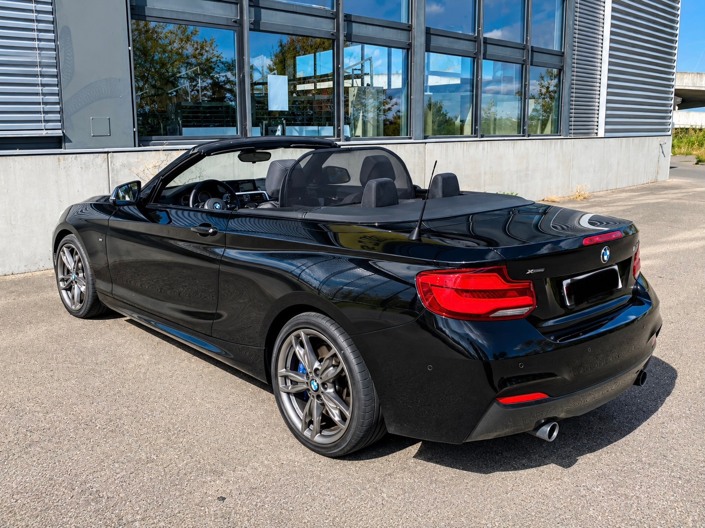 BMW M240i xDrive SAG-image-4