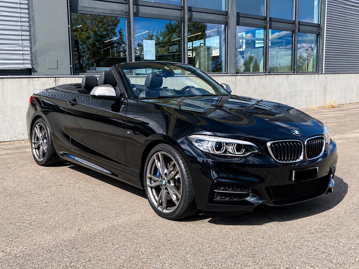 BMW M240i xDrive SAG-image-1