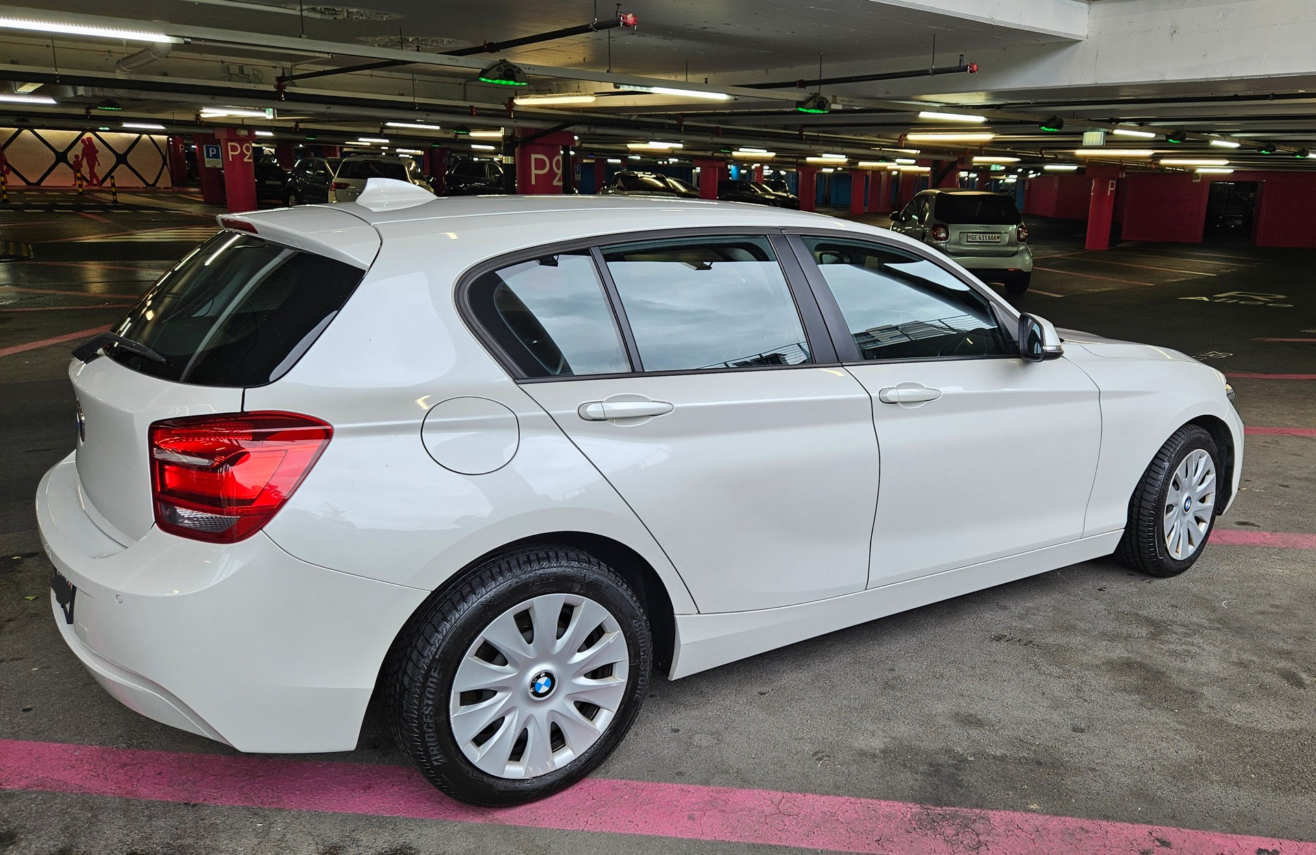 BMW 116i-image-1