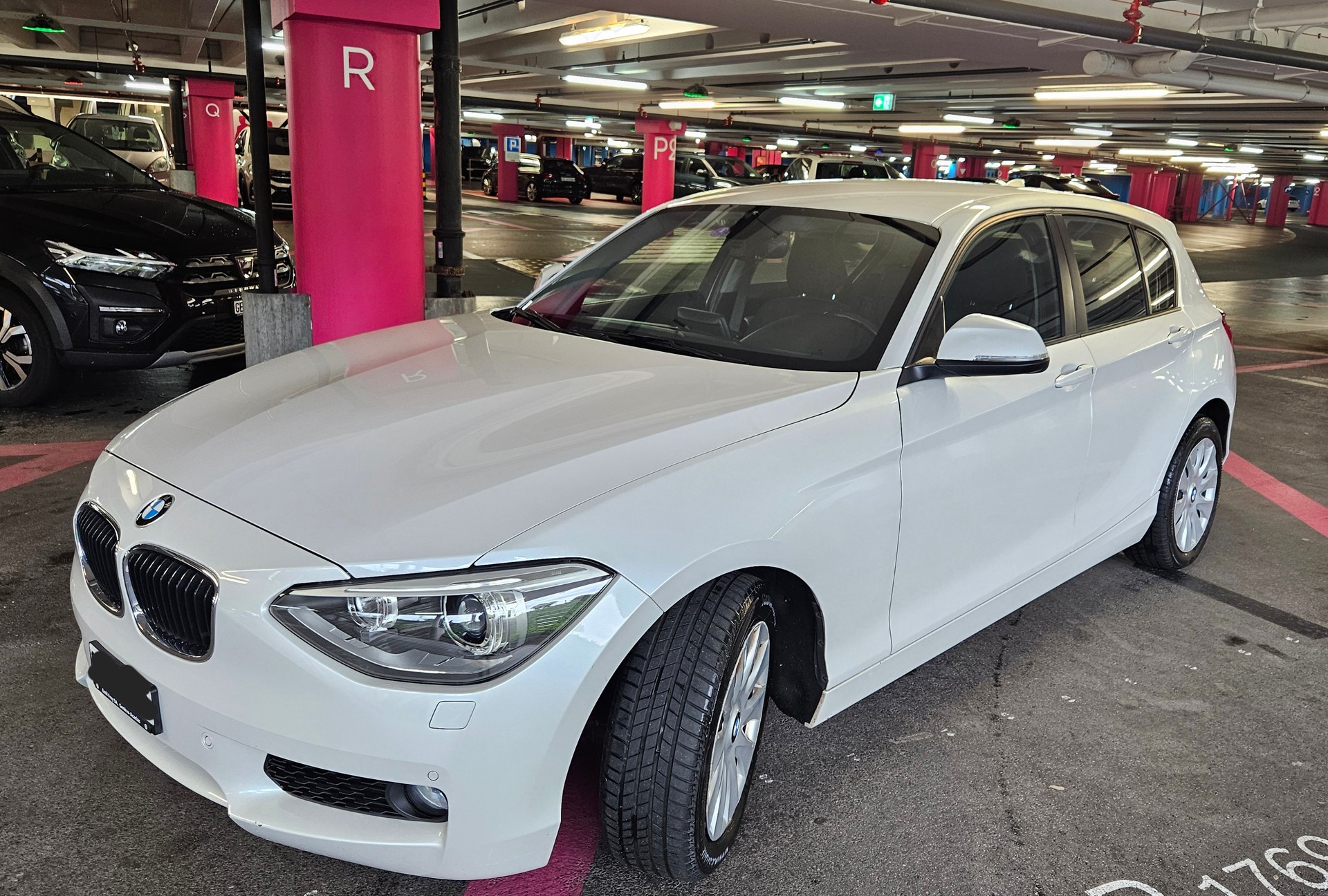 BMW 116i-image-0