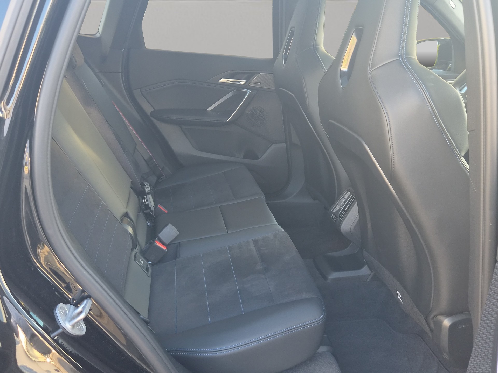 BMW X1 xDrive M35i-image-21