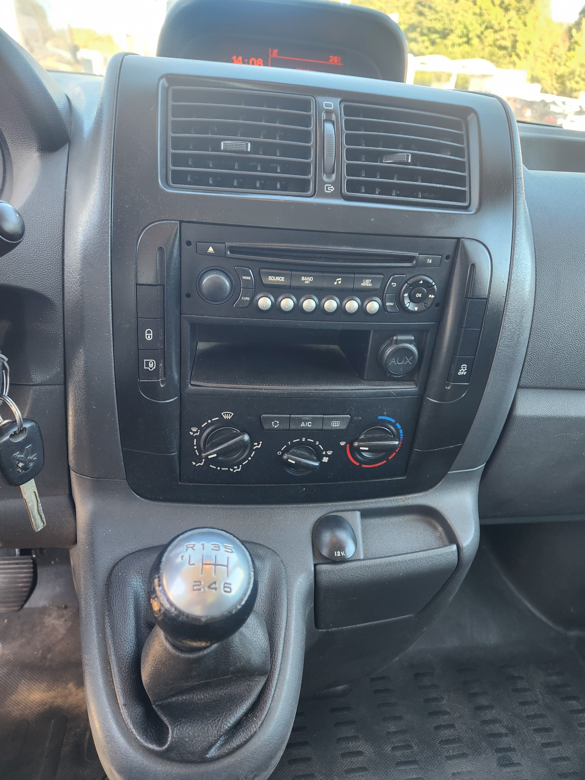 PEUGEOT 2.0 HDI 130-image-3