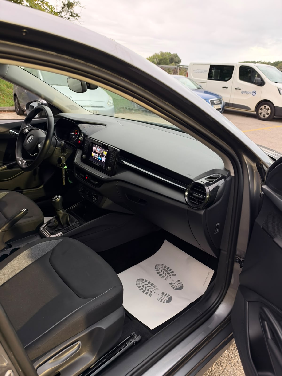 SKODA Fabia 1.0 MPI Active-image-4