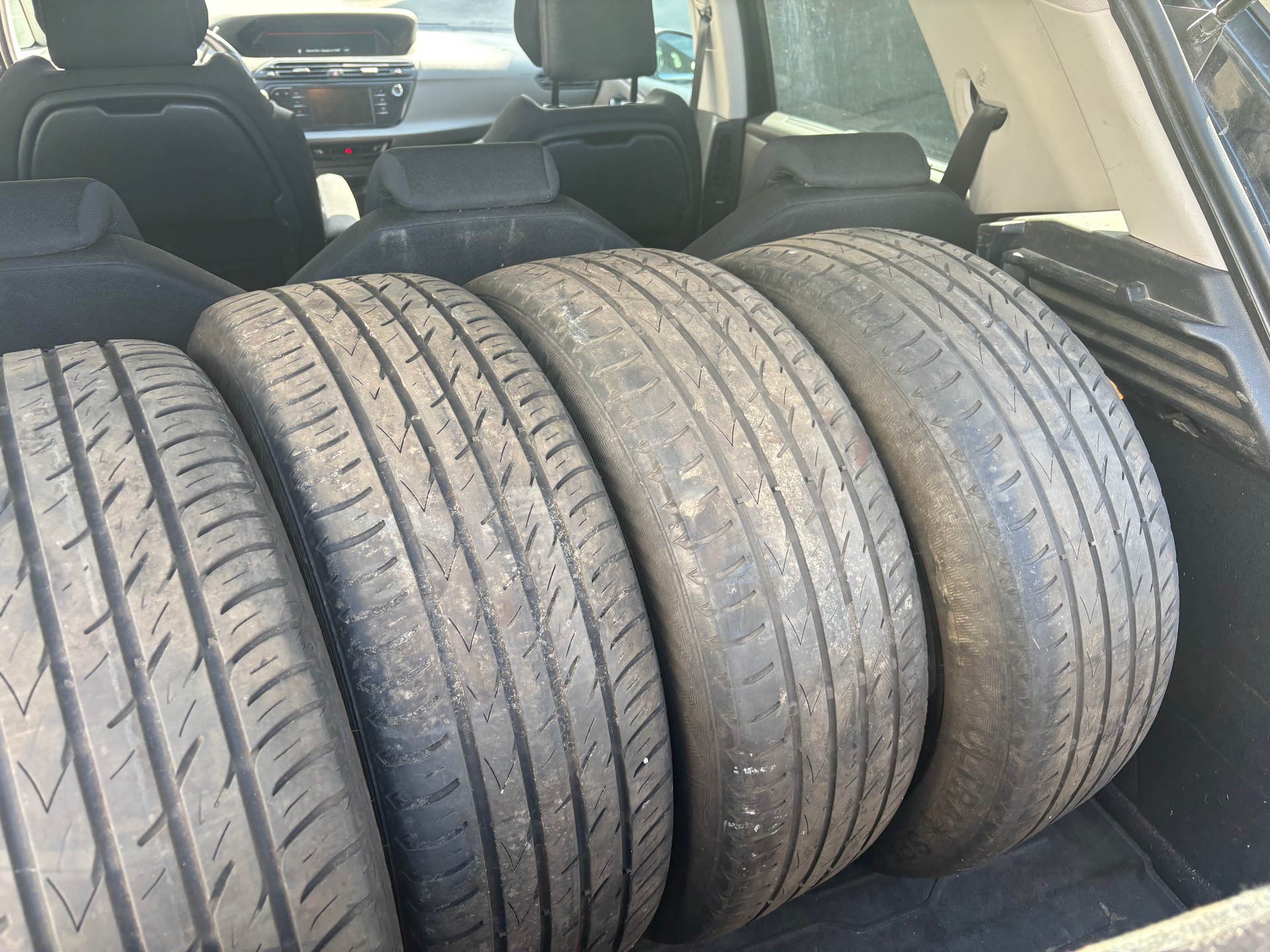 CITROEN C4 Picasso 1.6i 16V THP Shine EAT6-image-7