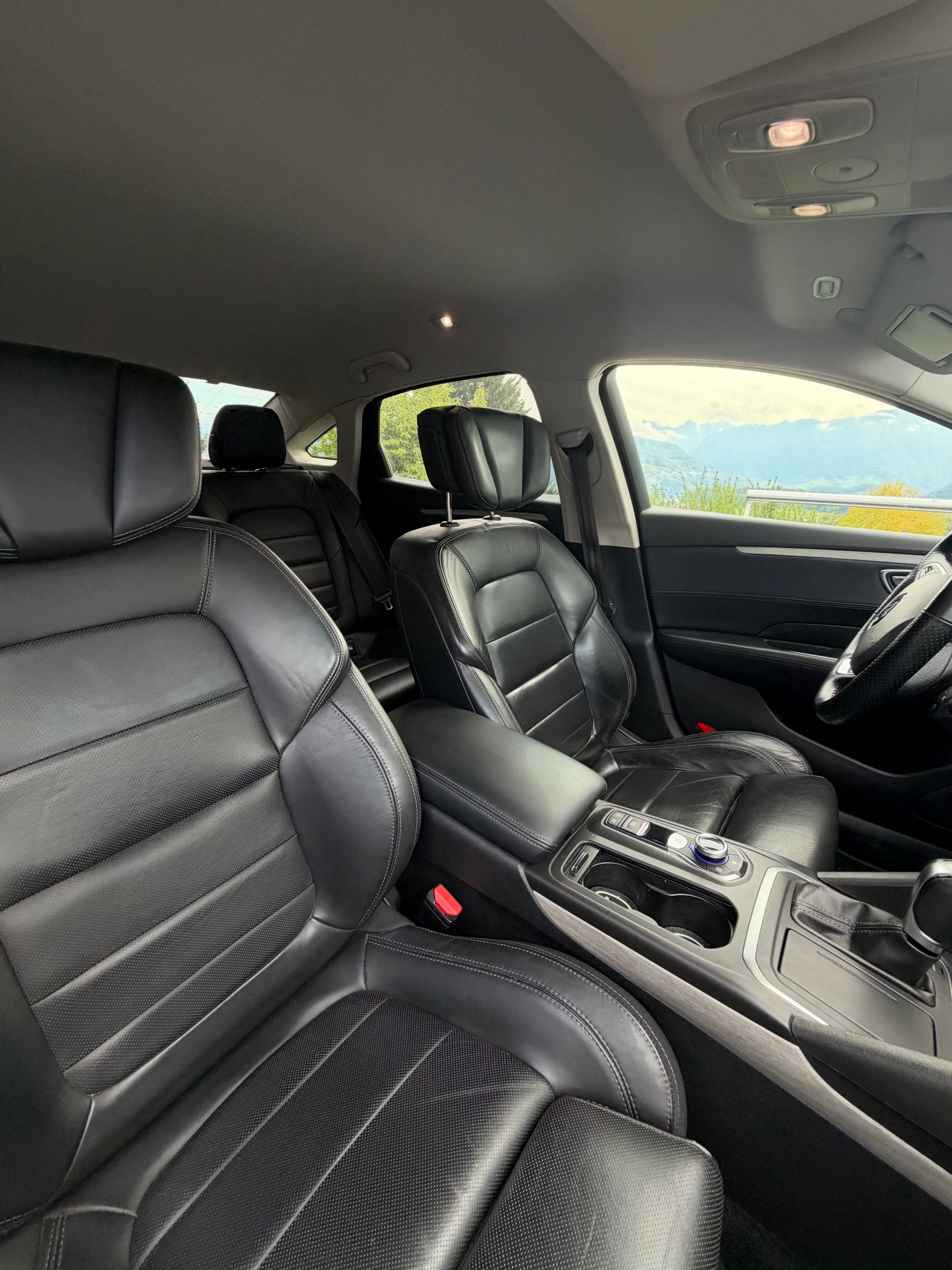 RENAULT 1.6 TCe Initiale-image-3