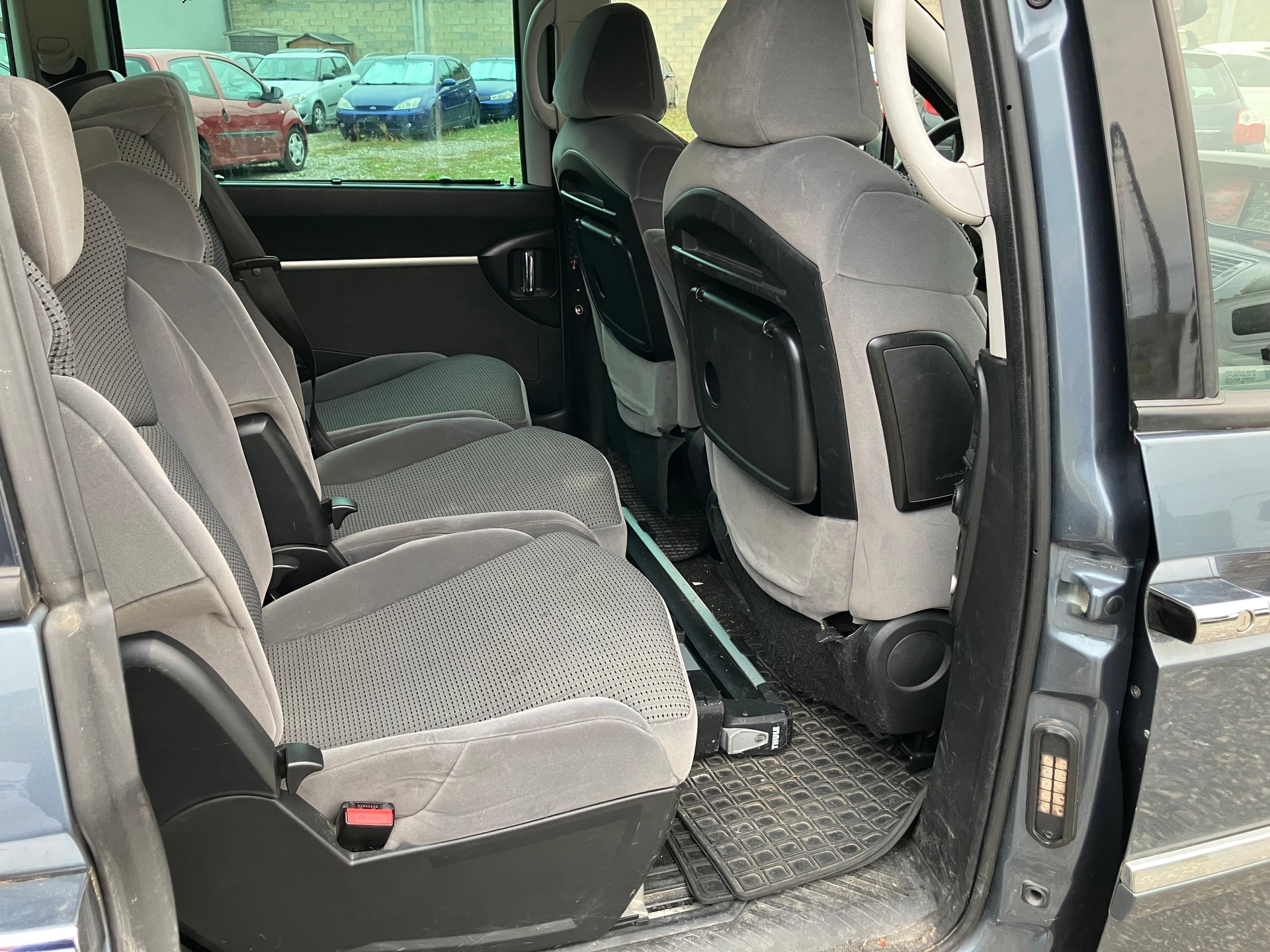 PEUGEOT 807 2.0 16V HDi Style-image-7
