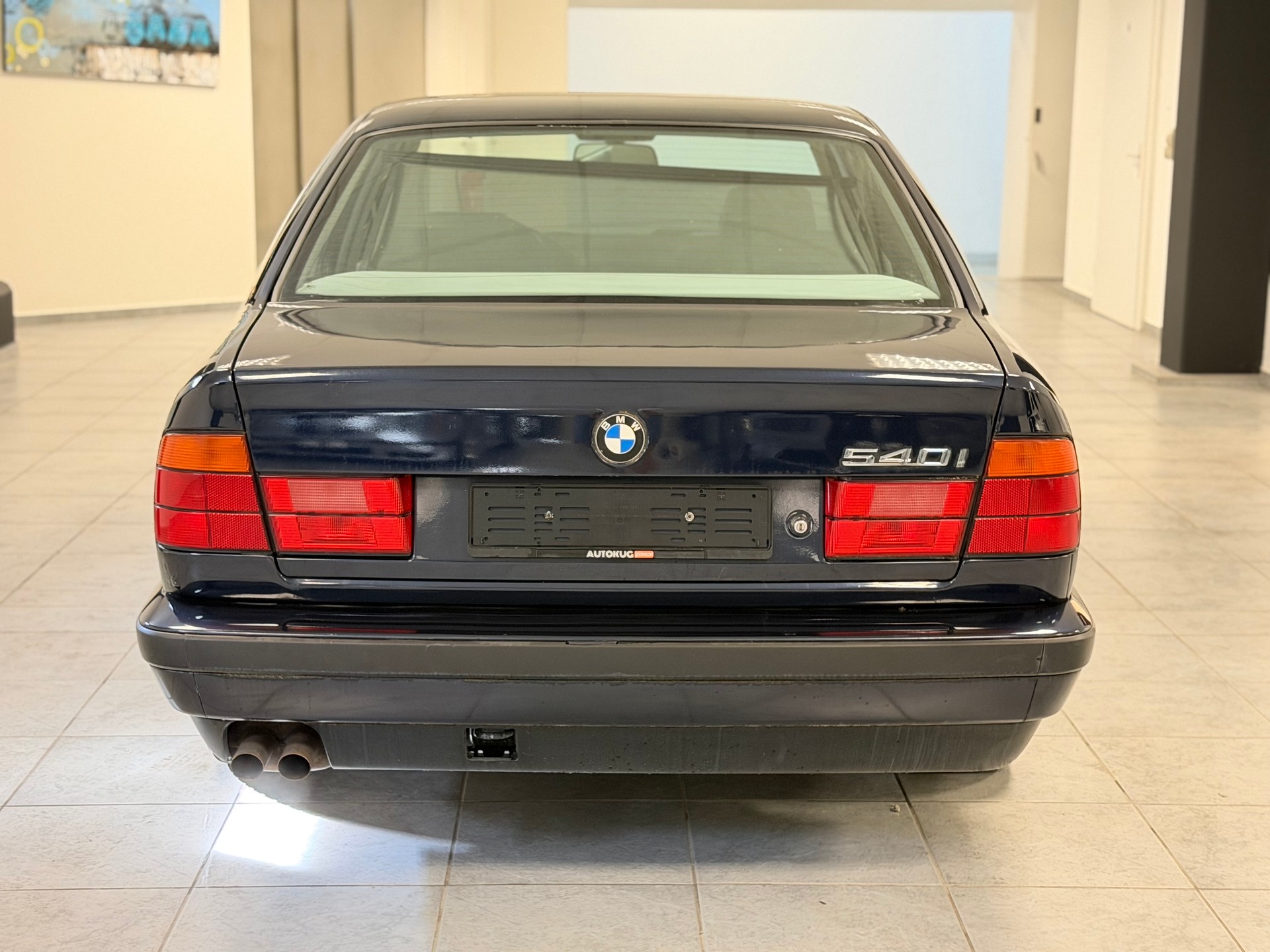 BMW 540i V8 A-image-11