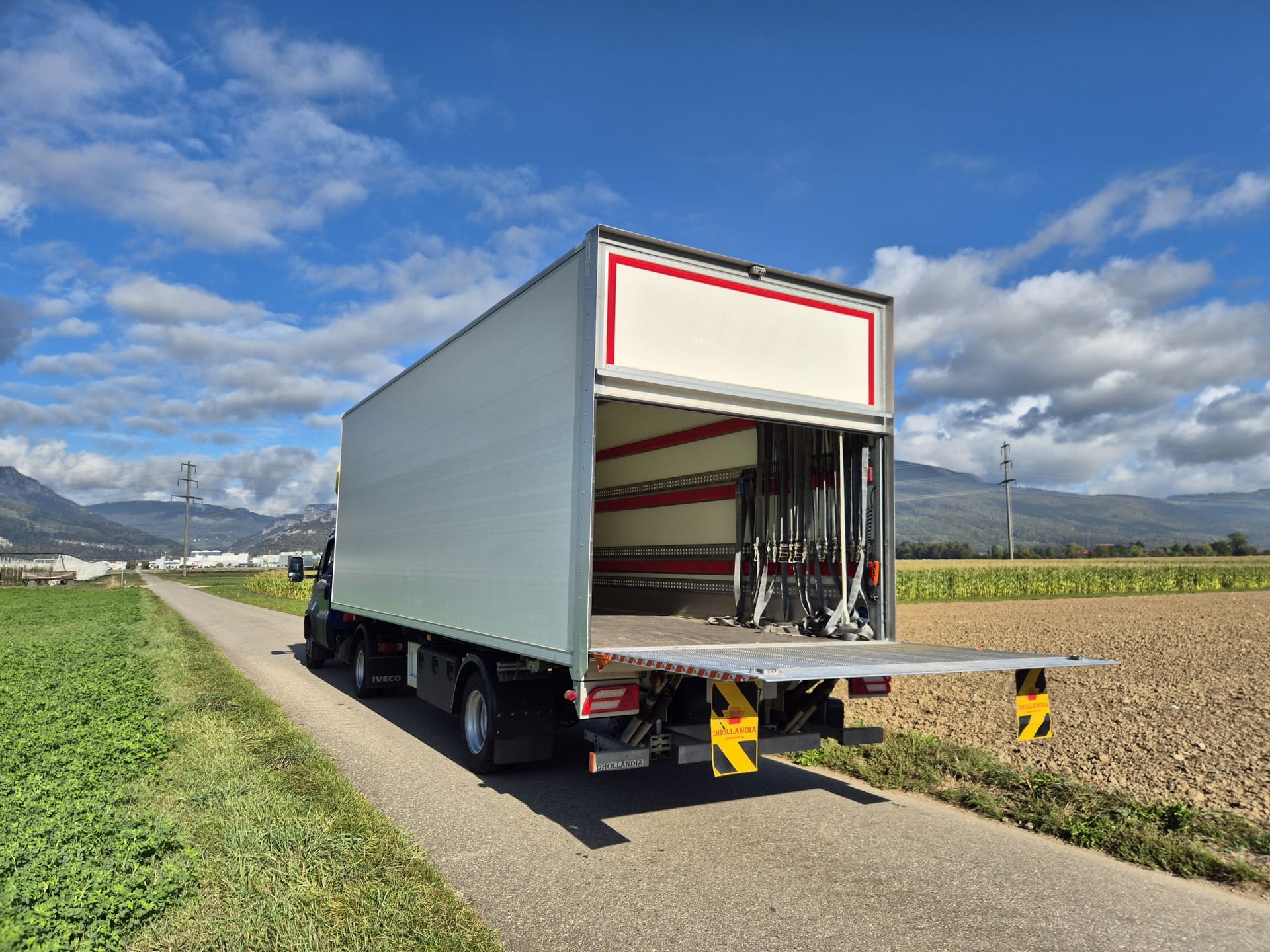 IVECO Sattelschlepper-image-3