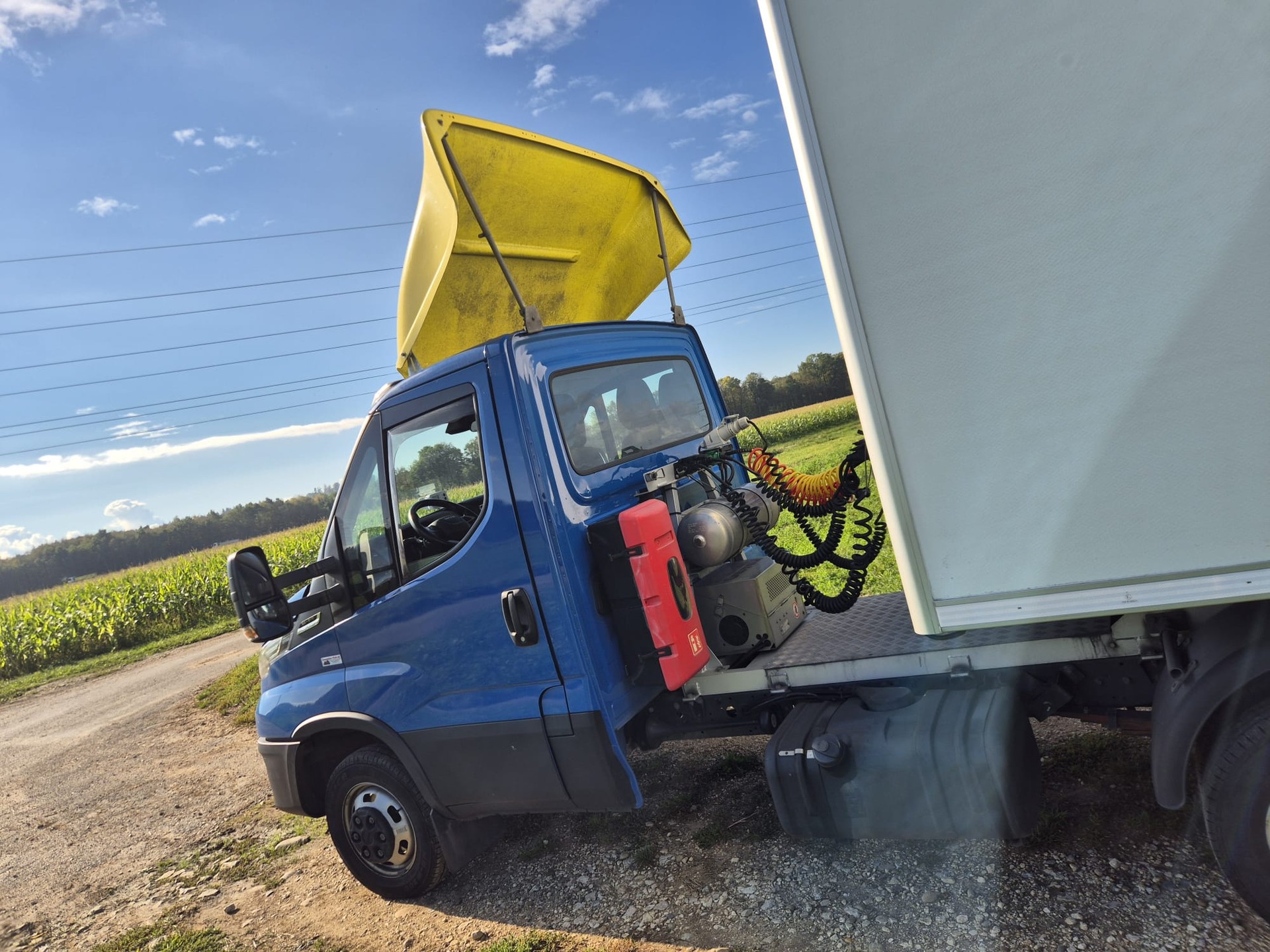 IVECO Sattelschlepper-image-4
