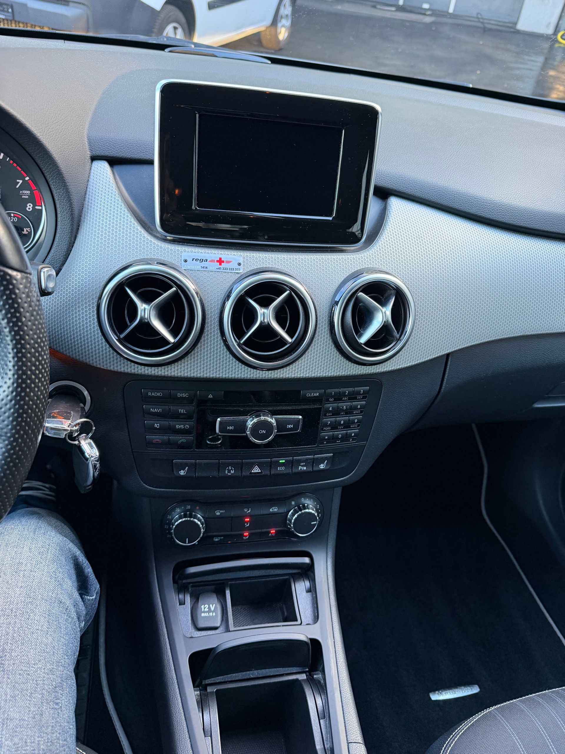 MERCEDES-BENZ B 180 7G-DCT-image-12