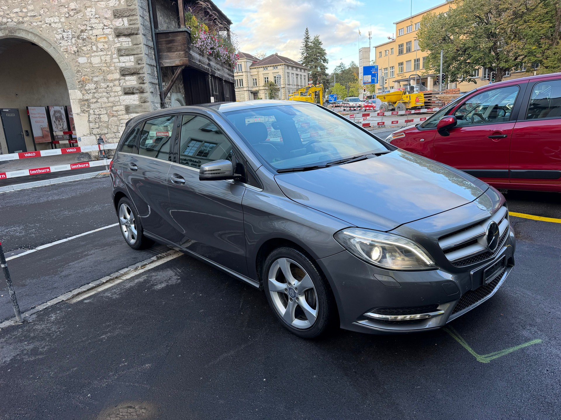 MERCEDES-BENZ B 180 7G-DCT-image-0