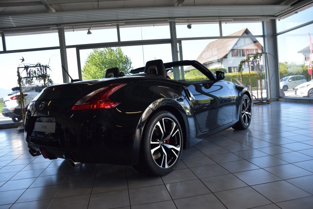 NISSAN 370 Z Roadster Pack-image-2