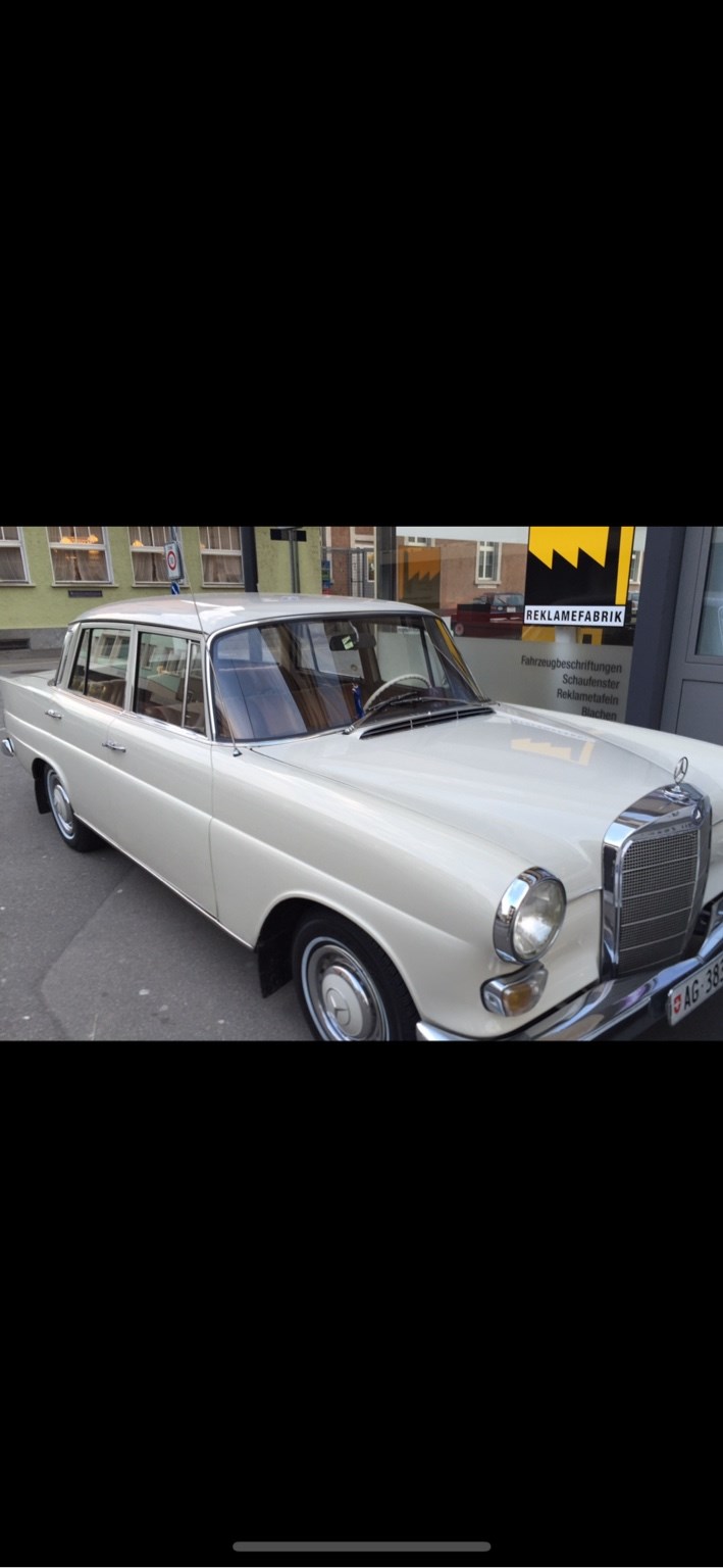 MERCEDES-BENZ 230 Kleine Heckflosse-image-7