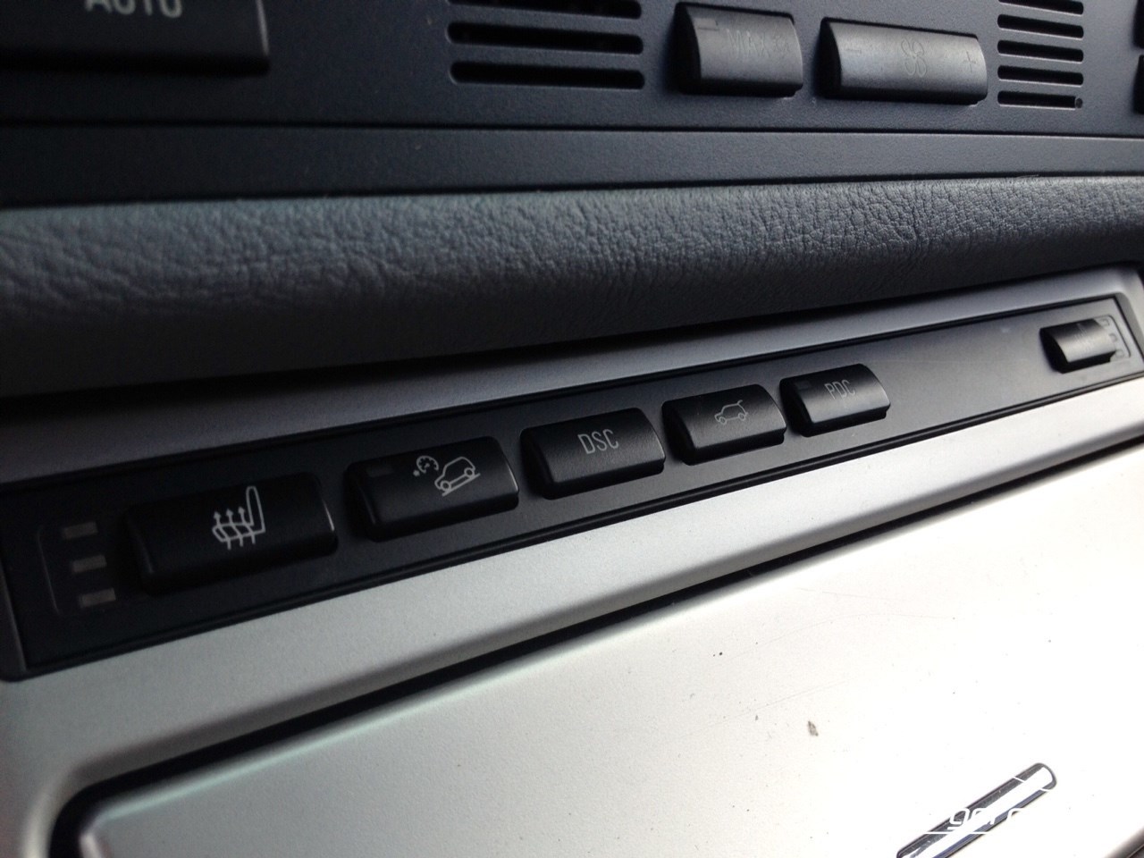 BMW X5 4.4i-image-10