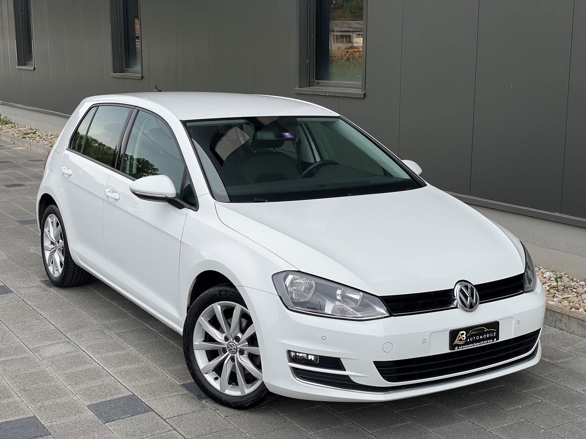 VW GOLF-image-1