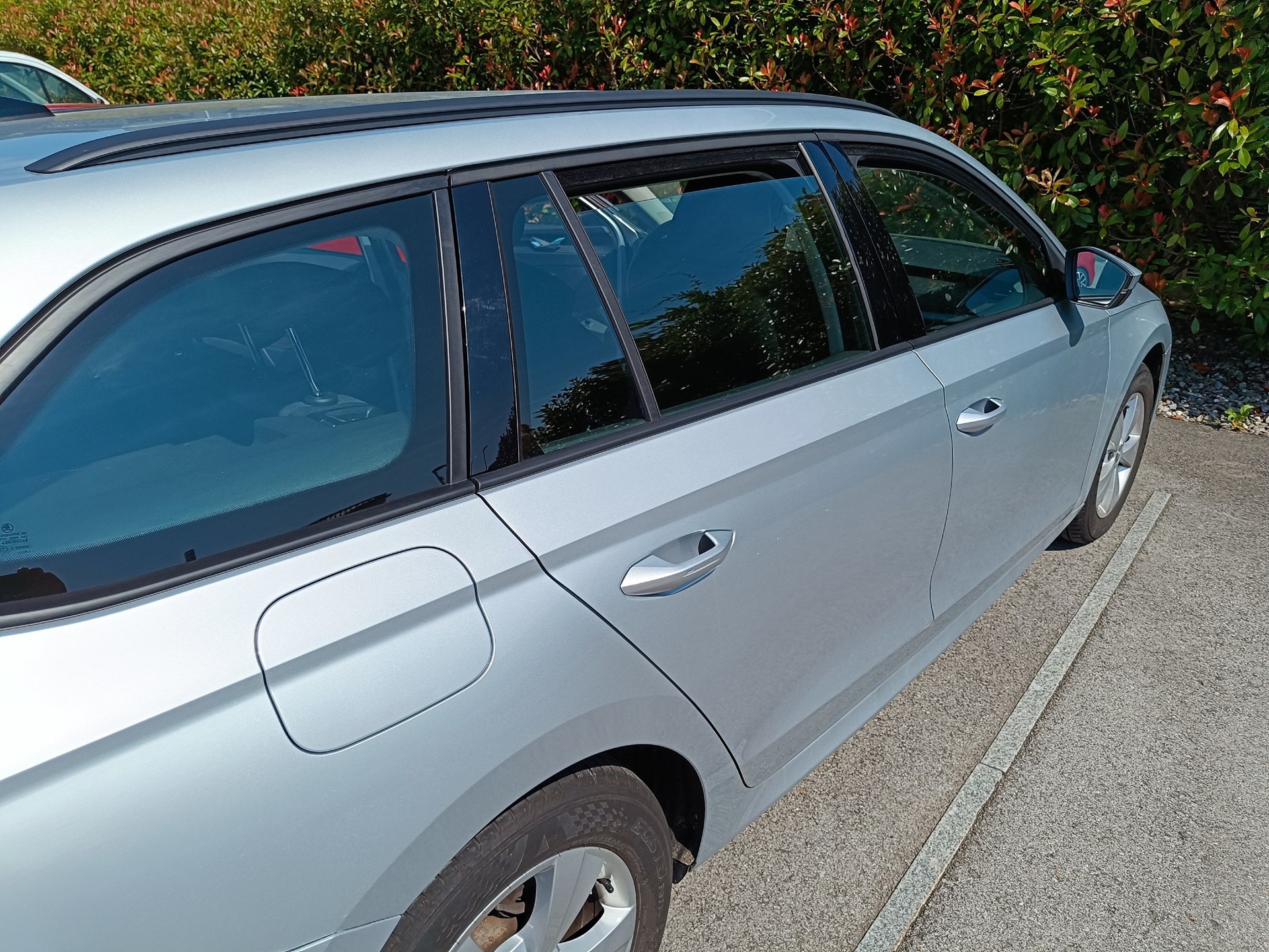 SKODA Octavia Combi 1.5 TSI G-Tec DSG Style-image-3