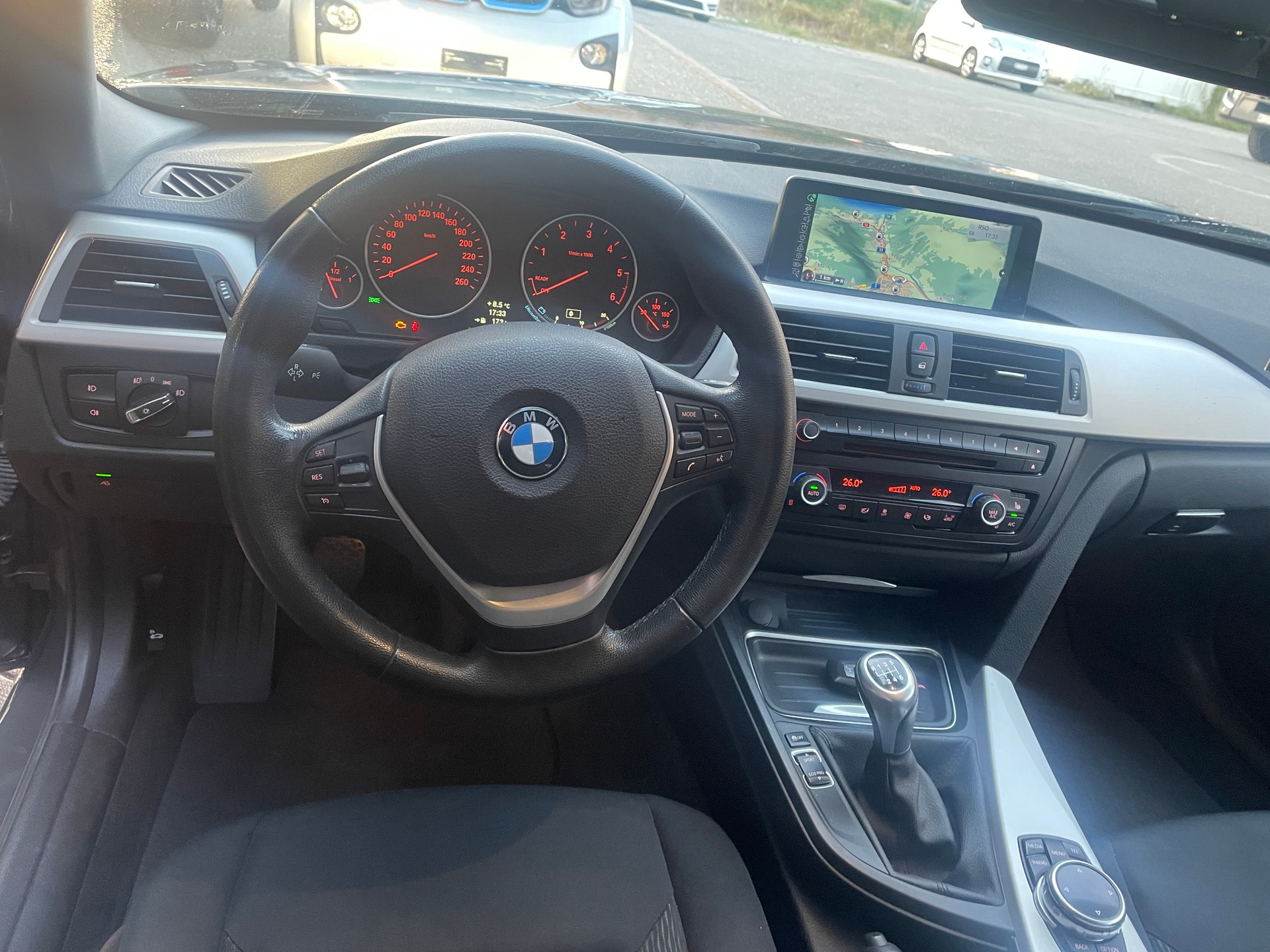 BMW 320d xDrive Touring Modern Line-image-1