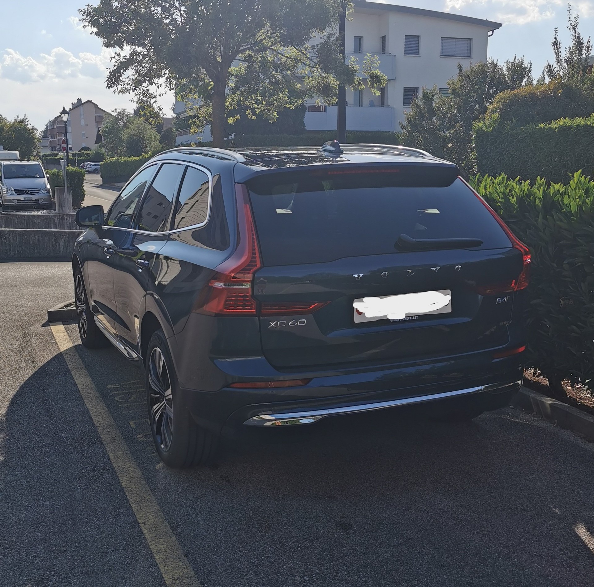 VOLVO XC60 B4 Diesel Mild Hybrid AWD Ultimate Bright Geartronic-image-1