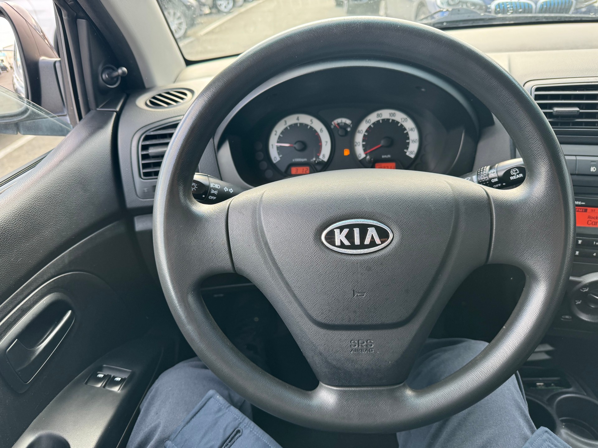 KIA Picanto 1.1 Trend-image-8