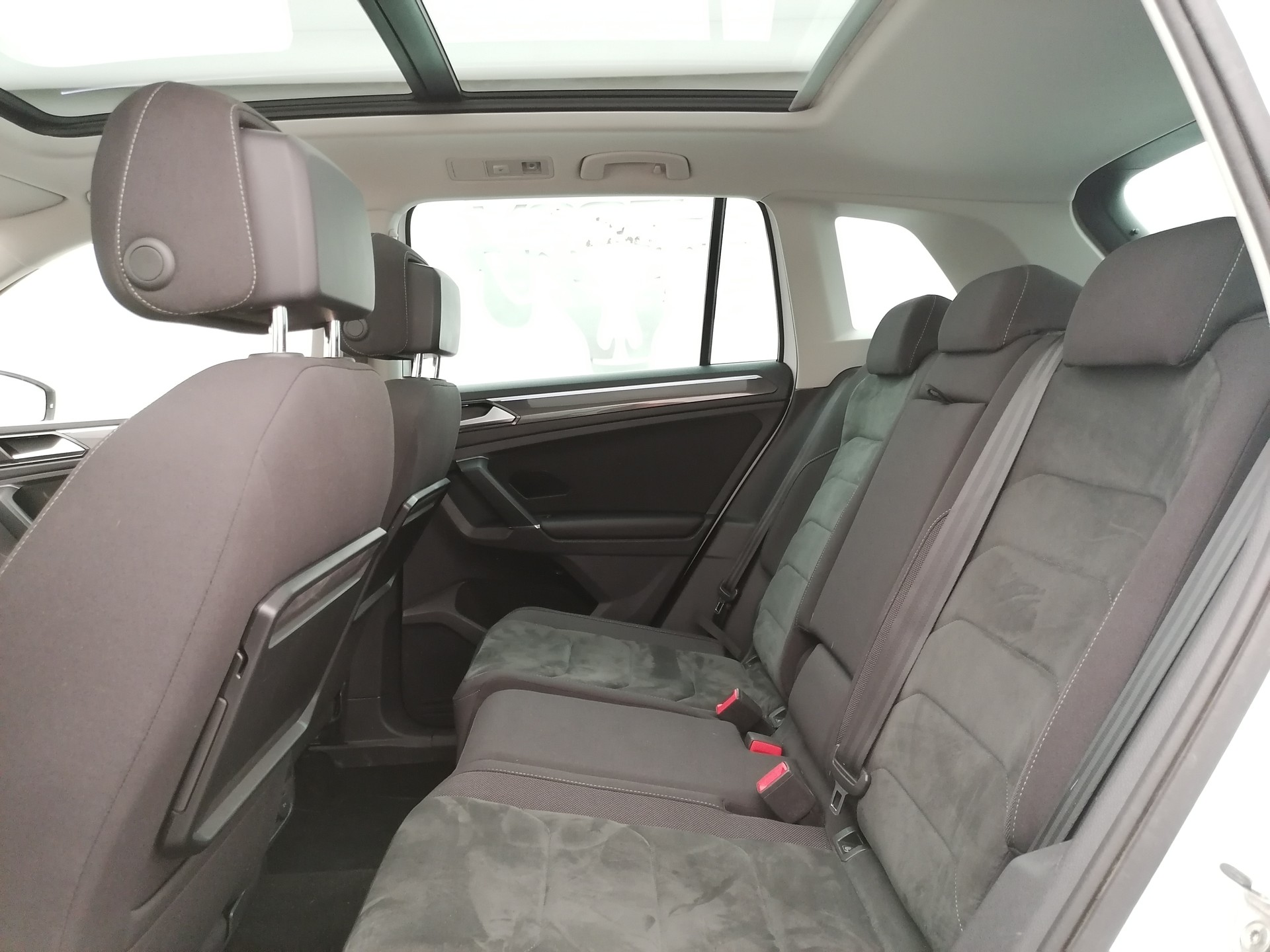 VW Tiguan 2.0 TDi Highline 4M-image-10