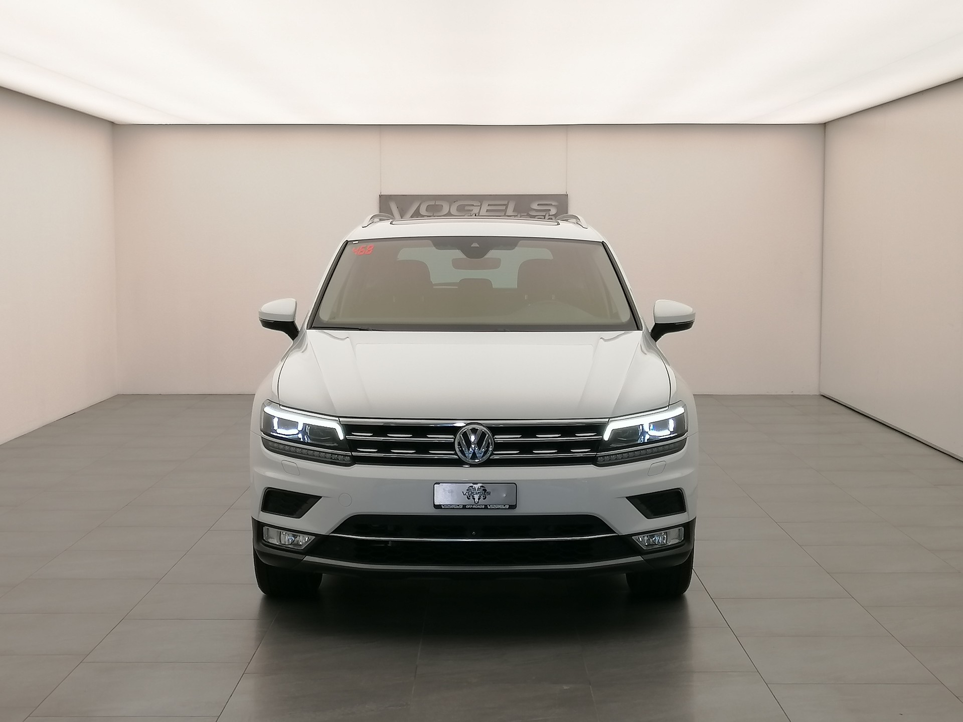 VW Tiguan 2.0 TDi Highline 4M-image-1