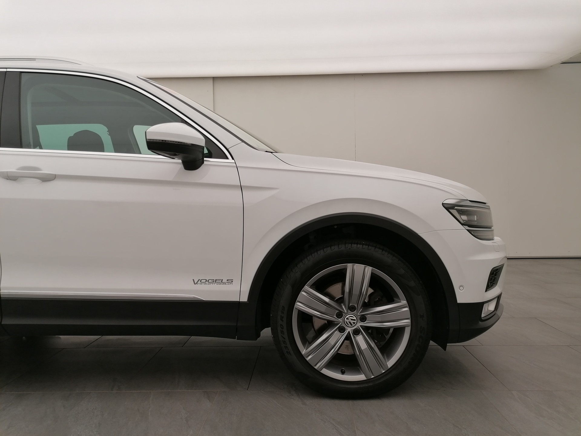 VW Tiguan 2.0 TDi Highline 4M-image-6