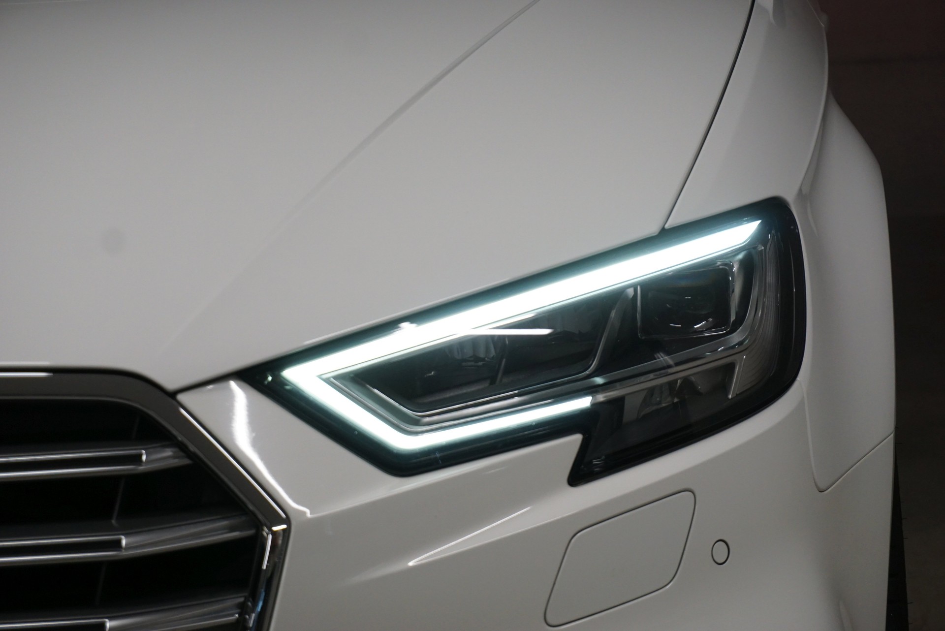 AUDI S3 Sportback 2.0 TFSI quattro S-tronic-image-5