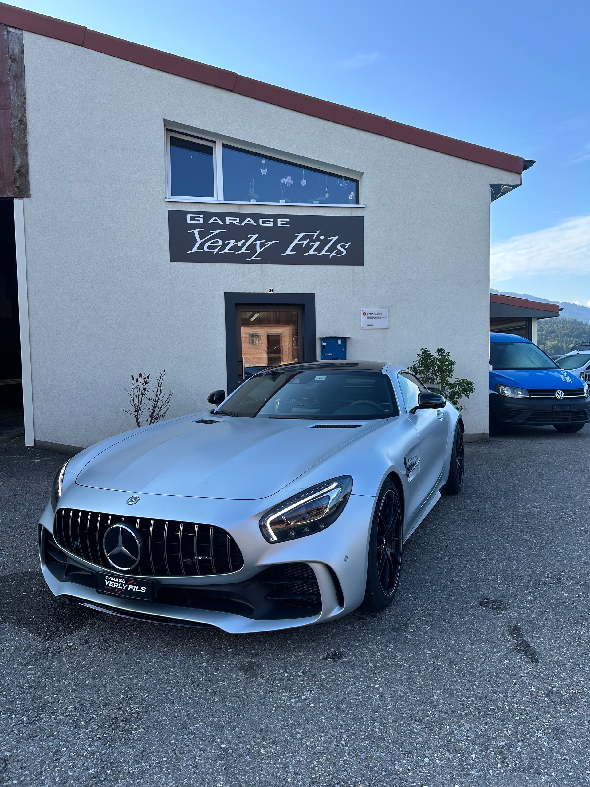 MERCEDES-BENZ AMG GT R Speedshift DCT-image-2