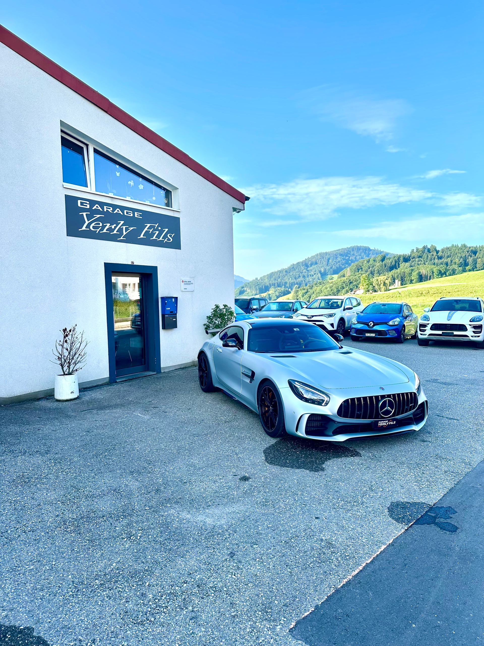 MERCEDES-BENZ AMG GT R Speedshift DCT