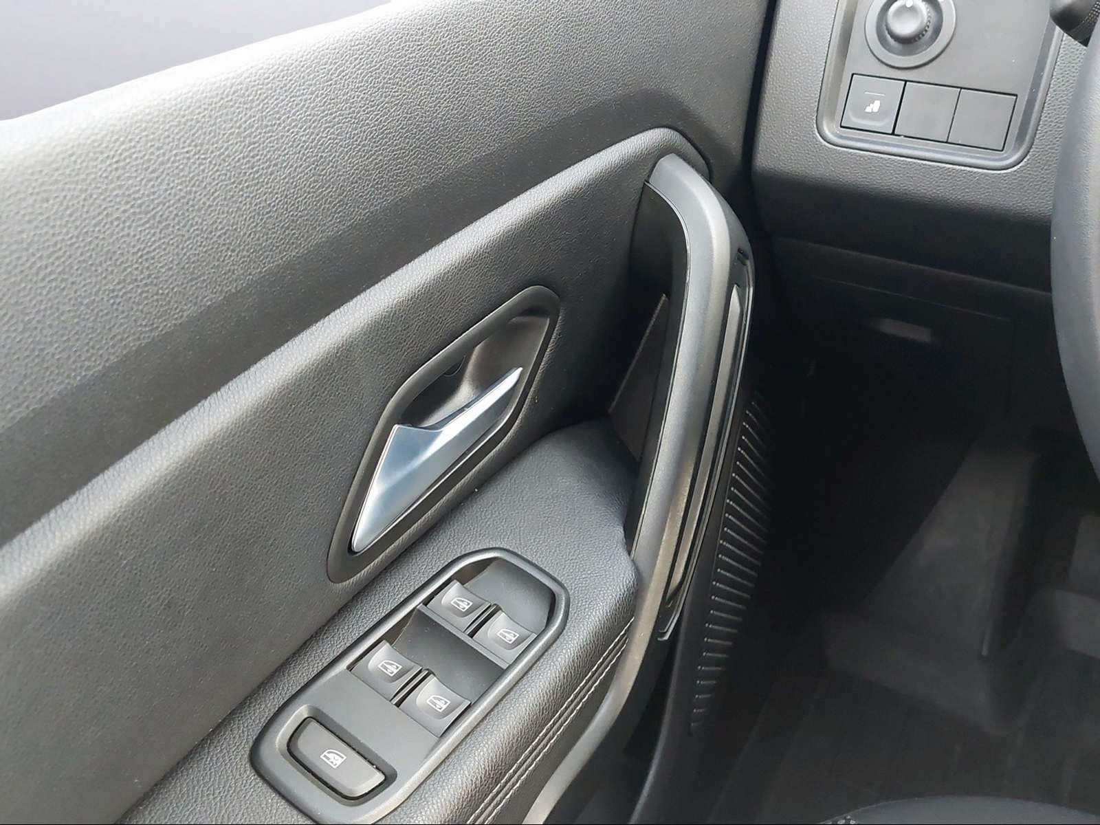 DACIA Duster 1.3 TCe 150 Prestige EDC-image-14