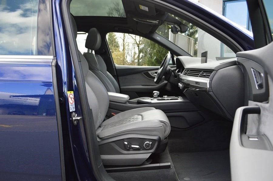 AUDI SQ7 4.0 TDI quattro tiptronic 7 Plätze I Panoramadach I Standheizung-image-9