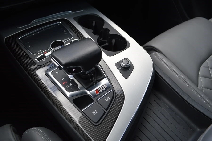 AUDI SQ7 4.0 TDI quattro tiptronic 7 Plätze I Panoramadach I Standheizung-image-14